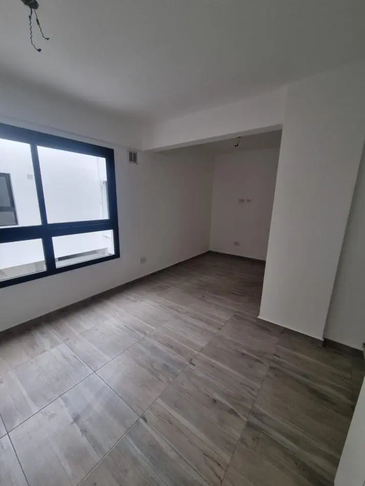 MONOAMBIENTE EN 2° PISO, INTERNO 21M2. 5
