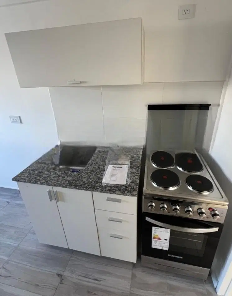 MONOAMBIENTE EN 1° PISO, DTO E, CONTRAFRENTE, 21M2. 5