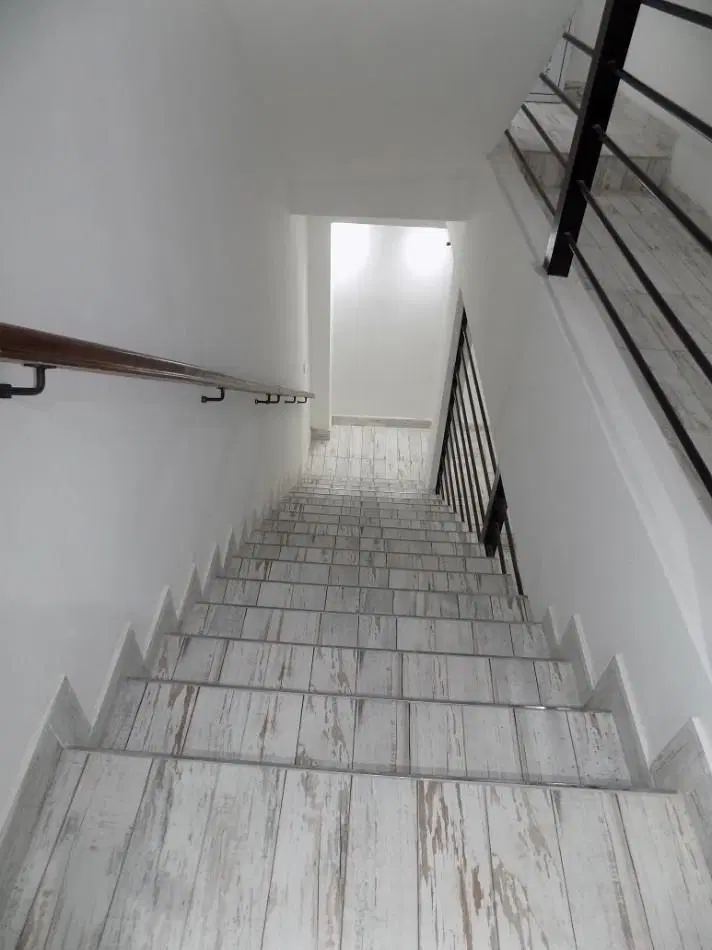 DEPARTAMENTO MONOAMBIENTE DIVIDIDO AL FRENTE CON BALCON. 5