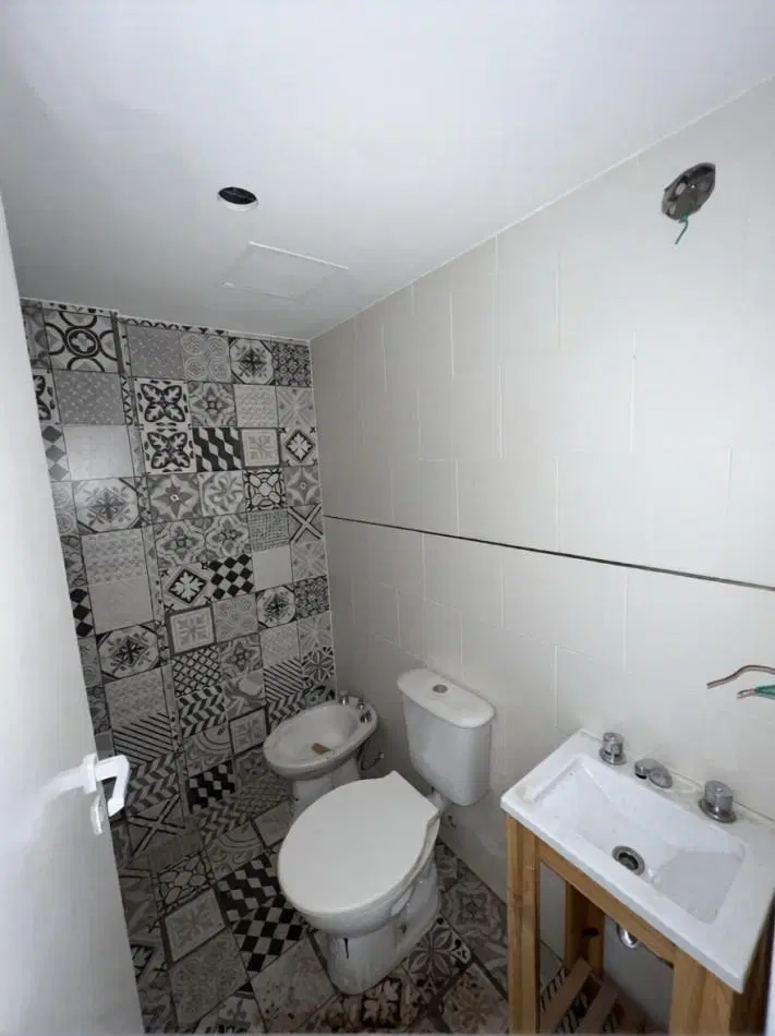 MONOAMBIENTE A ESTRENAR, EN 2° PISO, DTO B, AL FRENTE, 21M2. 2