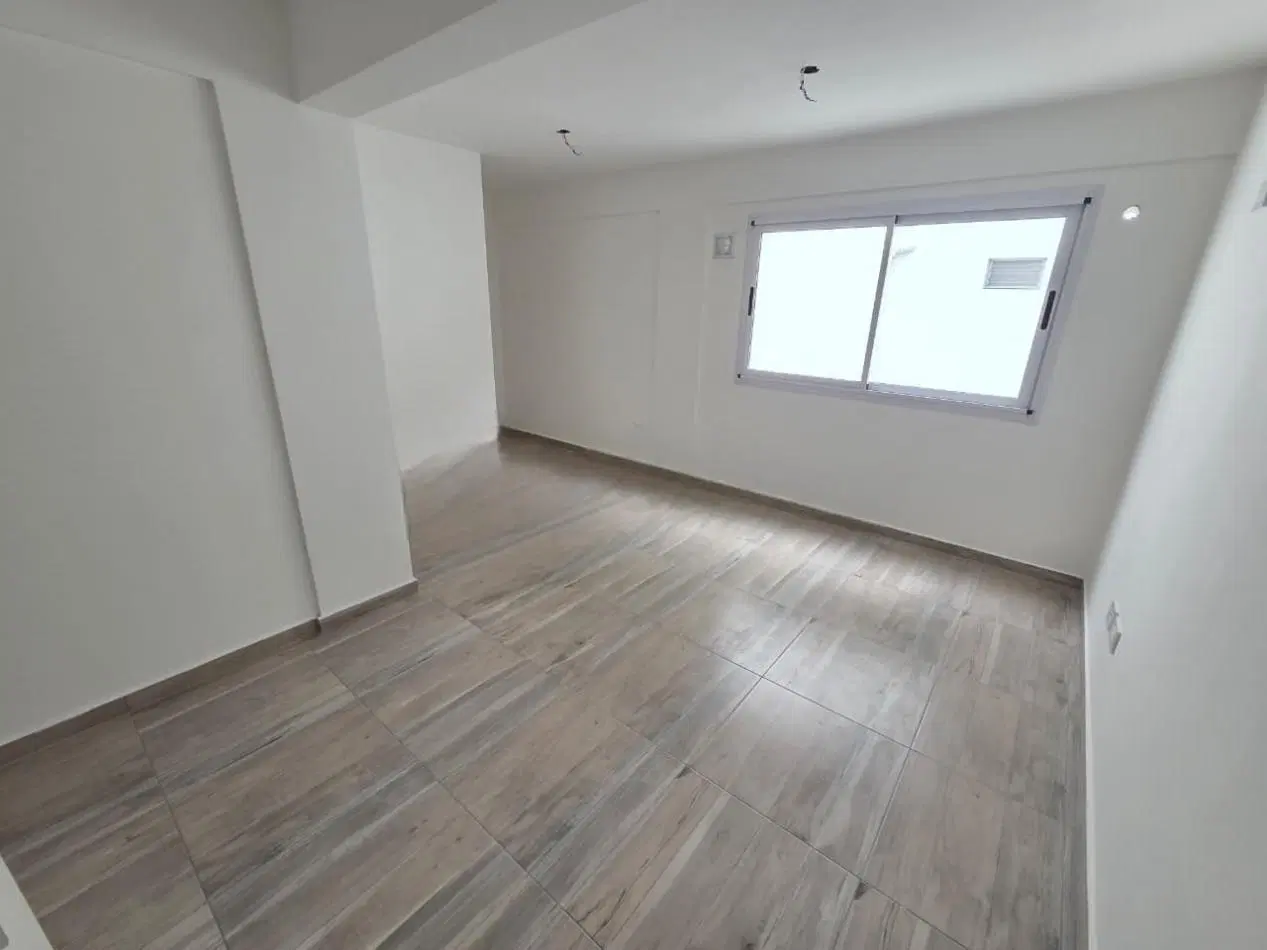 MONOAMBIENTE A ESTRENAR, EN 2° PISO, DTO B, AL FRENTE, 21M2. 4
