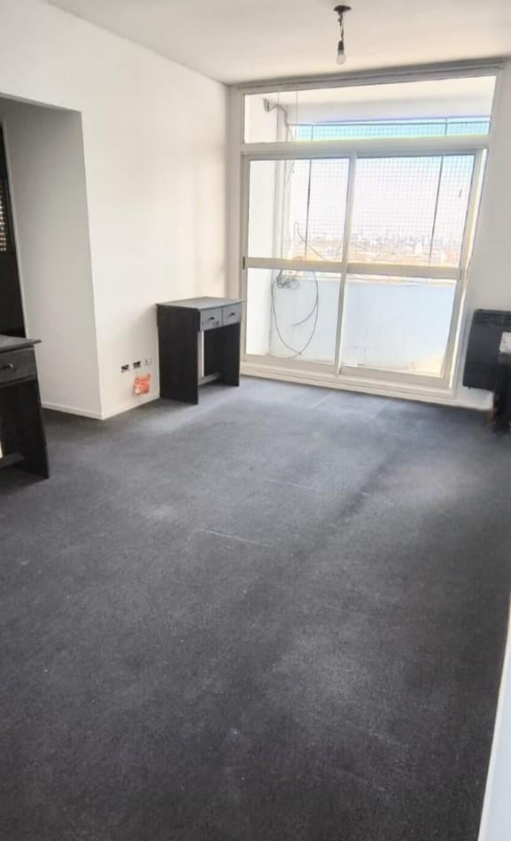 Foto de Departamento de 3 ambientes, piso 14, torres Pueyrredon. Excelente, imagen 2