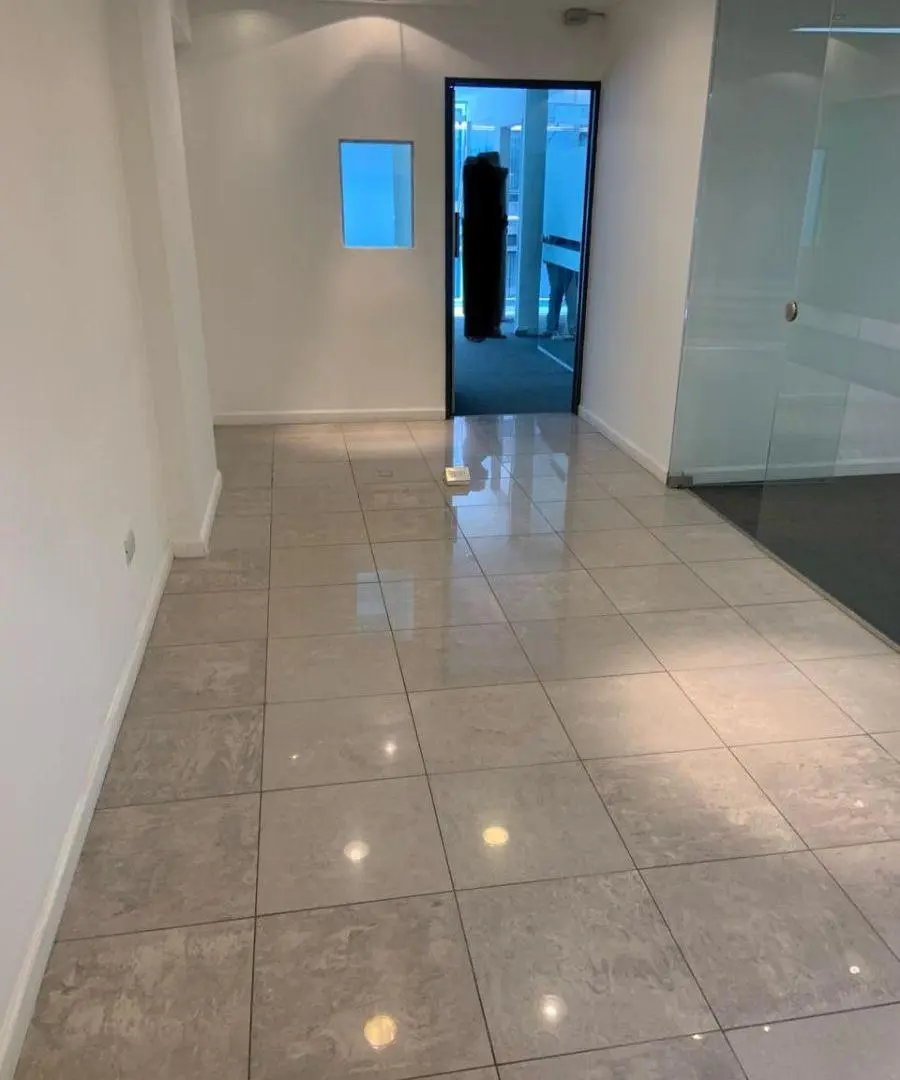 Excelente Oficina en Barrio Centro - Zona Bancaria 3
