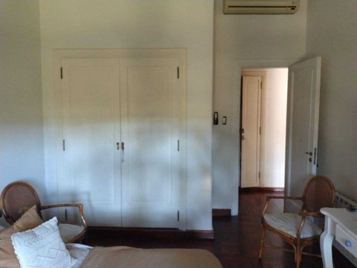 Alquiler Casa con Patio y Pileta - Barrio Villa Cabrera