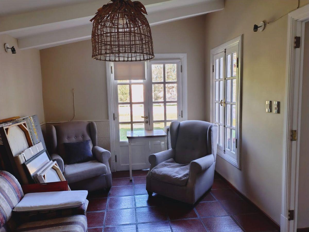Alquiler Casa con Patio y Pileta - Barrio Villa Cabrera
