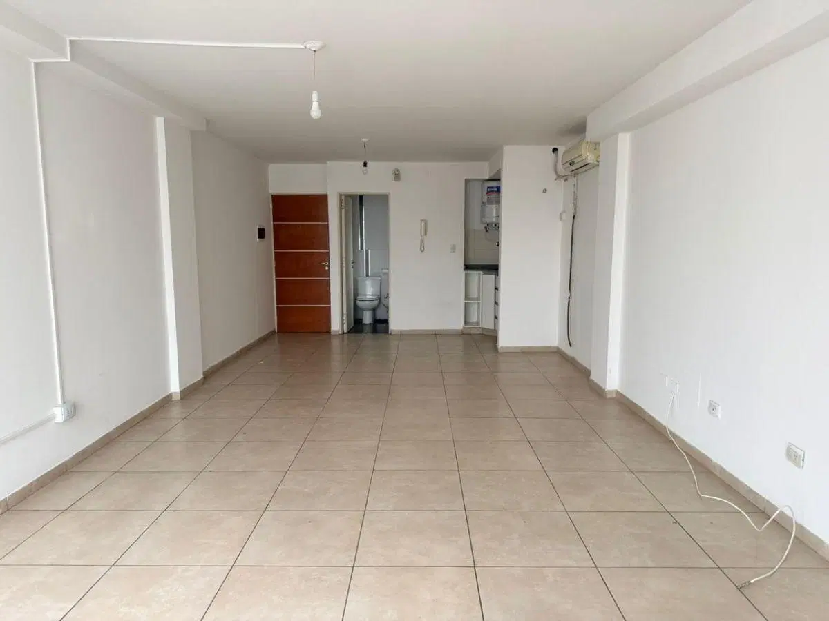 Alquiler Monoambiente Planta Libre con Kitchenette Centro 5