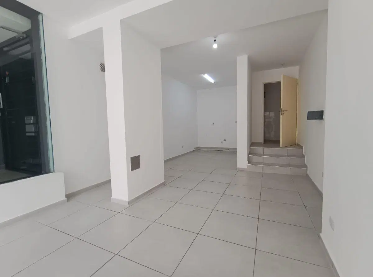 Alquiler LOCAL COMERCIAL Vidriado - Barrio Nueva Córdoba 1