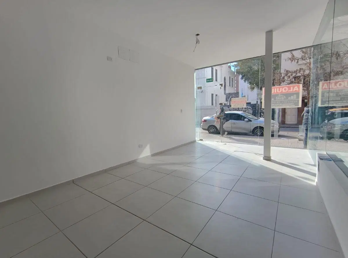 Alquiler LOCAL COMERCIAL Vidriado - Barrio Nueva Córdoba 5