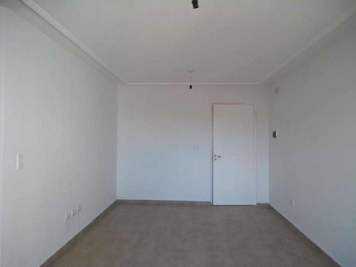 Foto de Alquiler Departamento 1 Dormitorio con Cochera en General Paz, imagen 2
