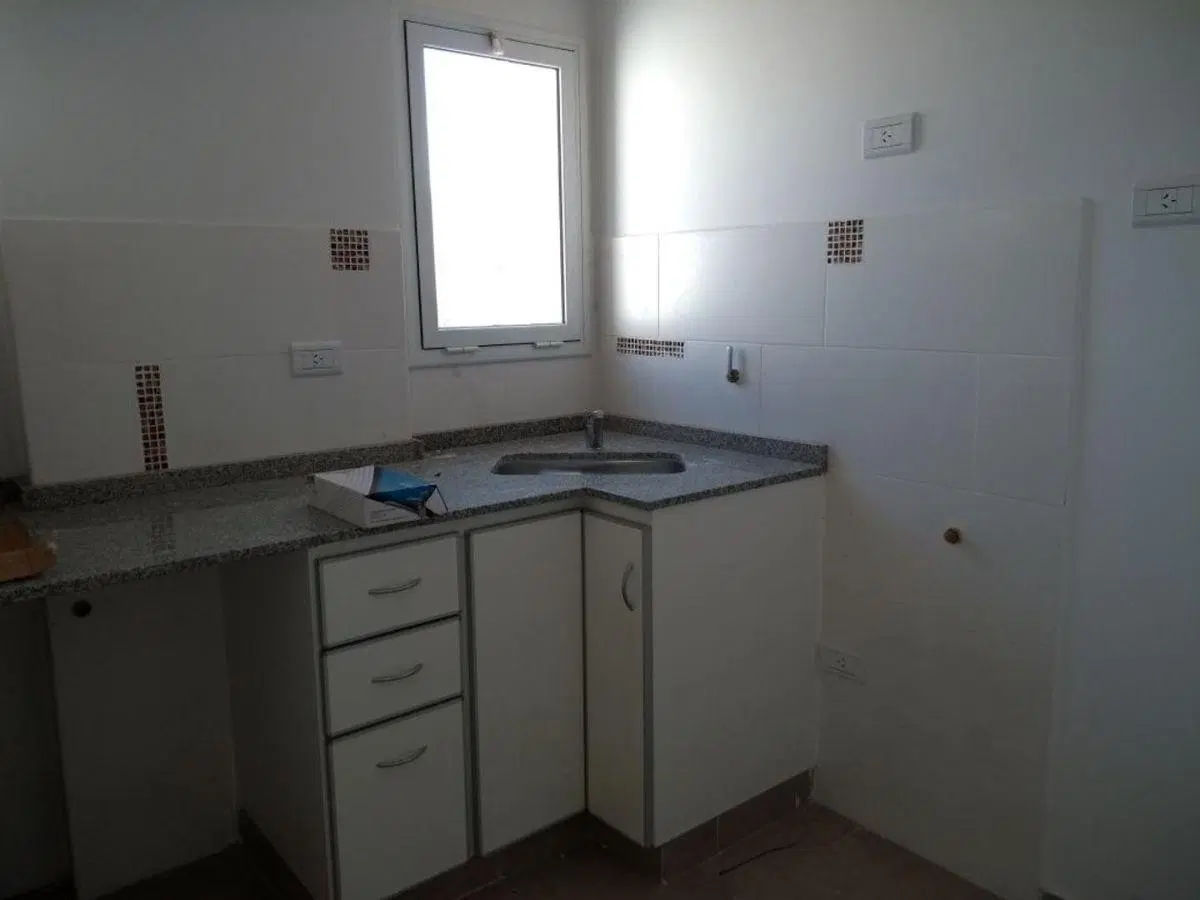 Alquiler Departamento 1 Dormitorio con Cochera en General Paz 4