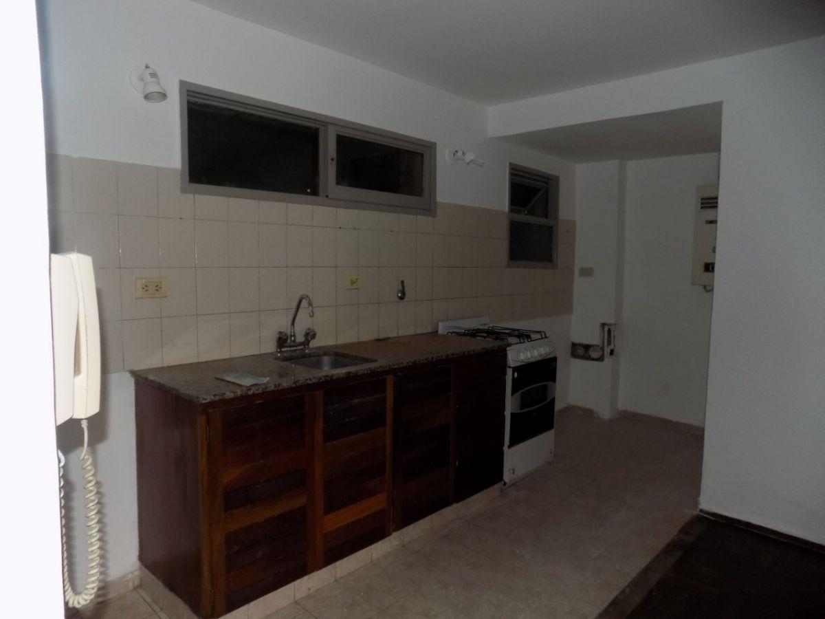 Foto de Alquiler Departamento 2 Dormitorios 2 Baños + Patio propio - Nueva, imagen 3