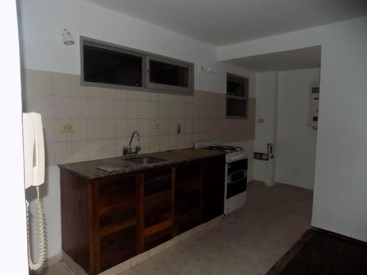 Alquiler Departamento 2 Dormitorios 2 Baños + Patio propio - Nueva Córdoba 3