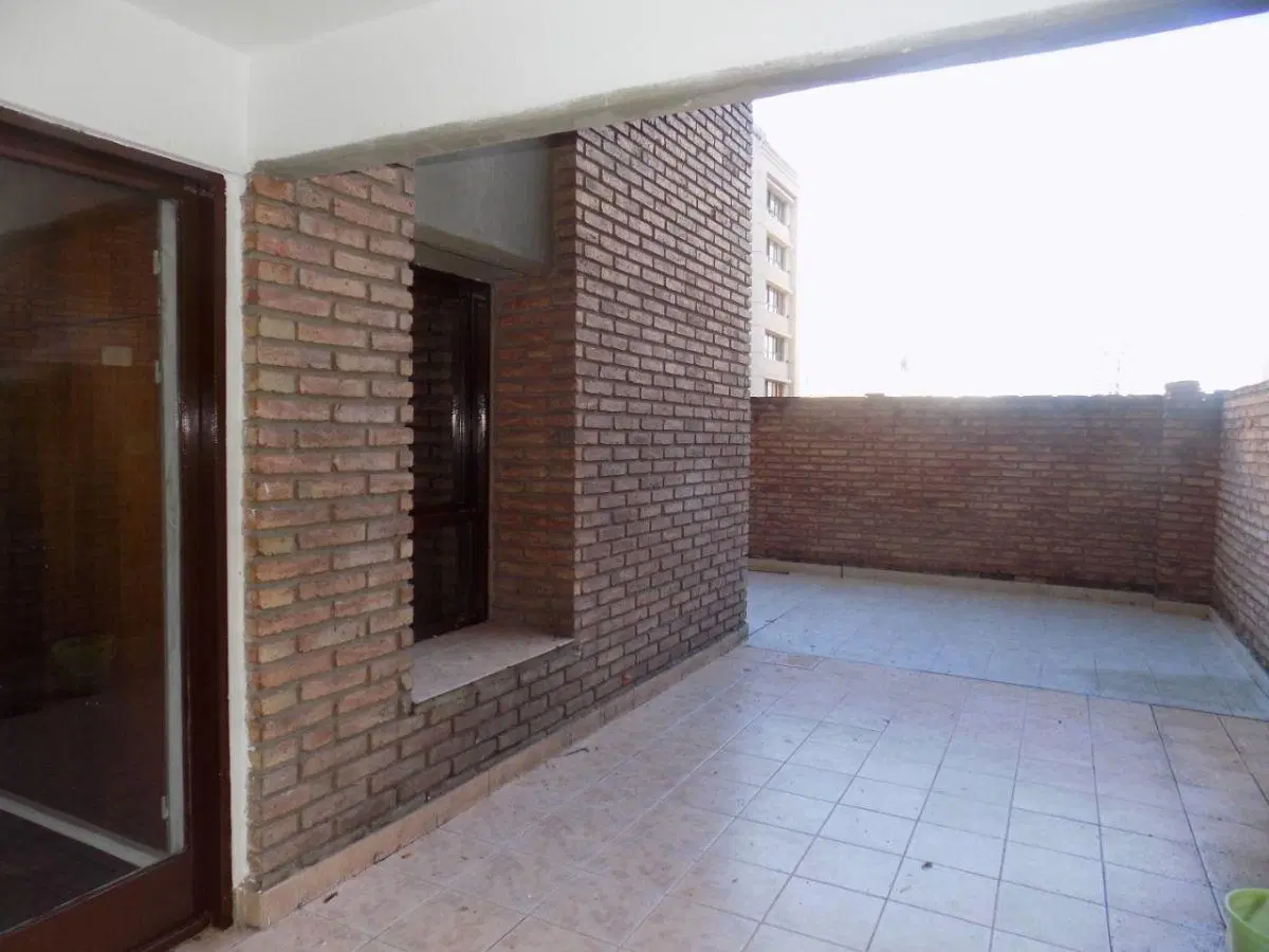 Alquiler Departamento 2 Dormitorios 2 Baños + Patio propio - Nueva Córdoba 5
