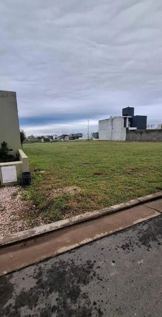 Lote en Venta Colinas de Manantiales - Mzn 67 - Lote 16 3