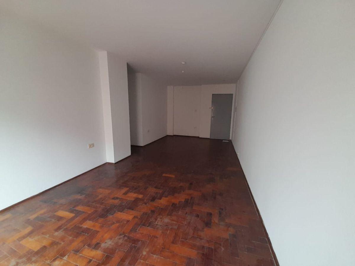 Foto de Alquiler Departamento 2 Dormitorios Frente con Balcón a Mtrs. Buen, imagen 1