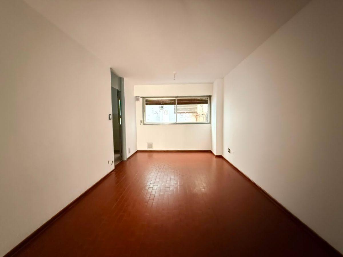 Foto de Alquiler 1 Dormitorio C/Balcón - Barrio Centro, imagen 3