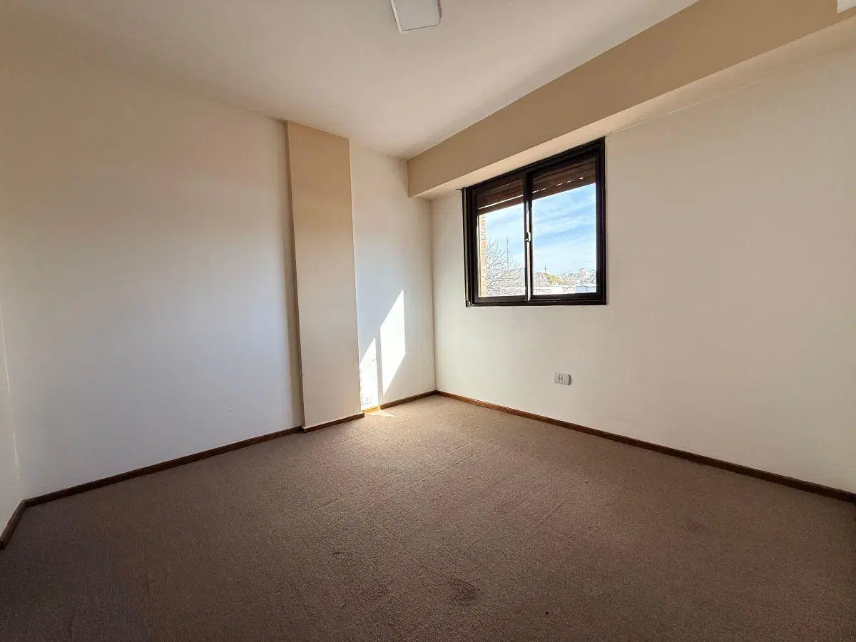 Departamento en Alquiler 1 Dormitorio Externo en Alberdi 4