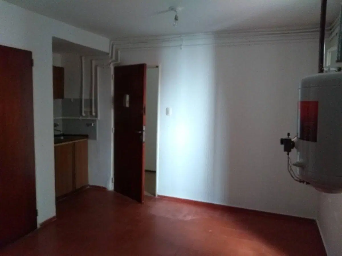 Alquiler Monoambiente en Planta Baja - Barrio Alberdi 5