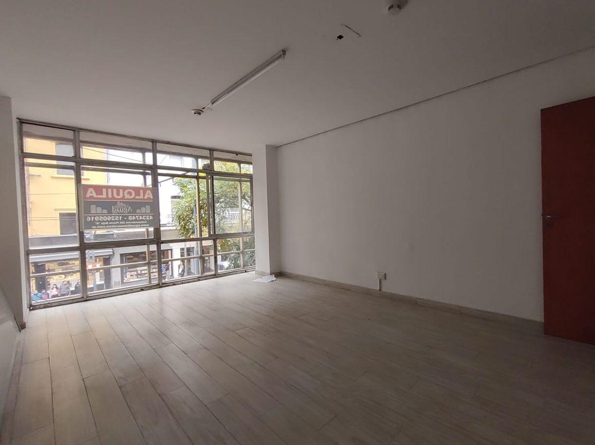 Foto de Alquiler Oficina Comercial dentro de Galería Planeta - Barrio Centro, imagen 2
