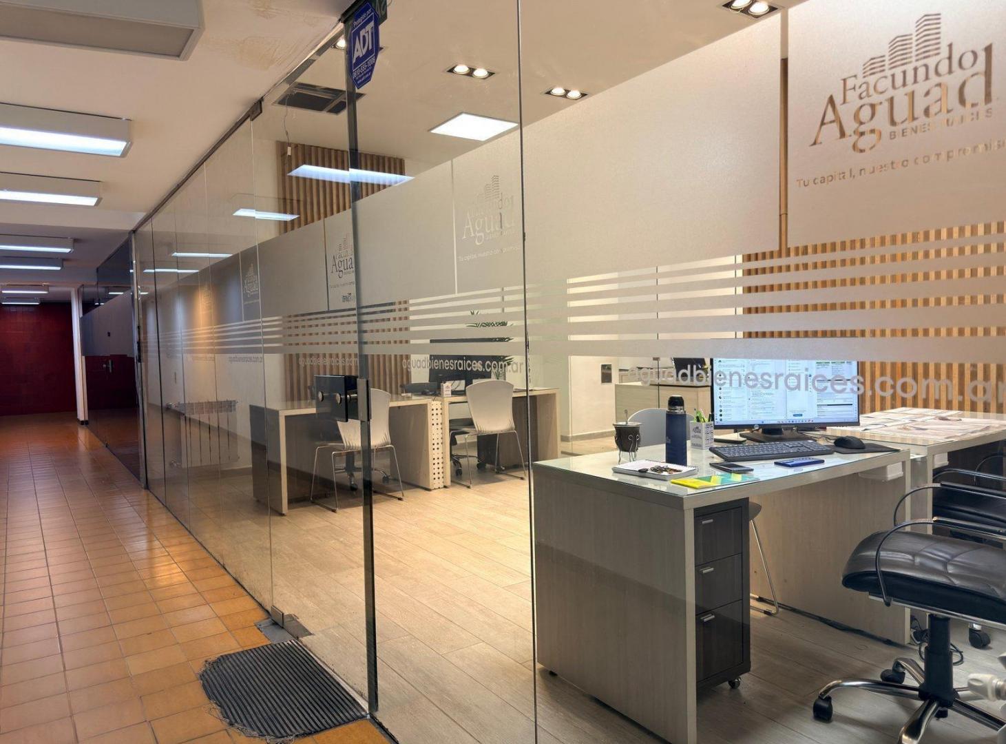 Foto de Oficina - Planta libre + Privado - Centro, imagen 2