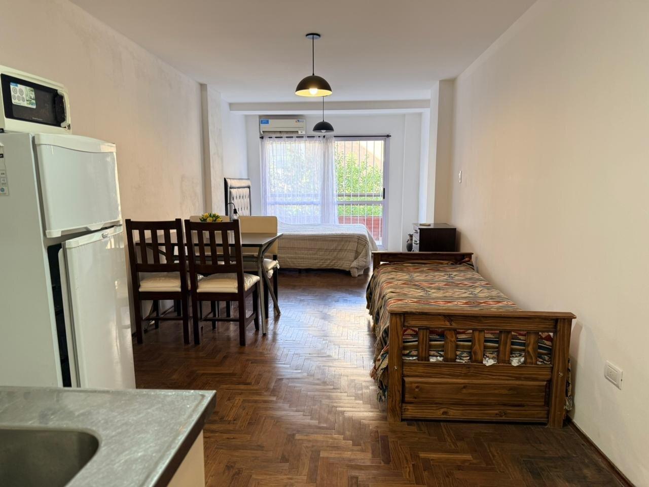 Foto de Monoambiente - Externo c/ Balcón - Centro, imagen 4