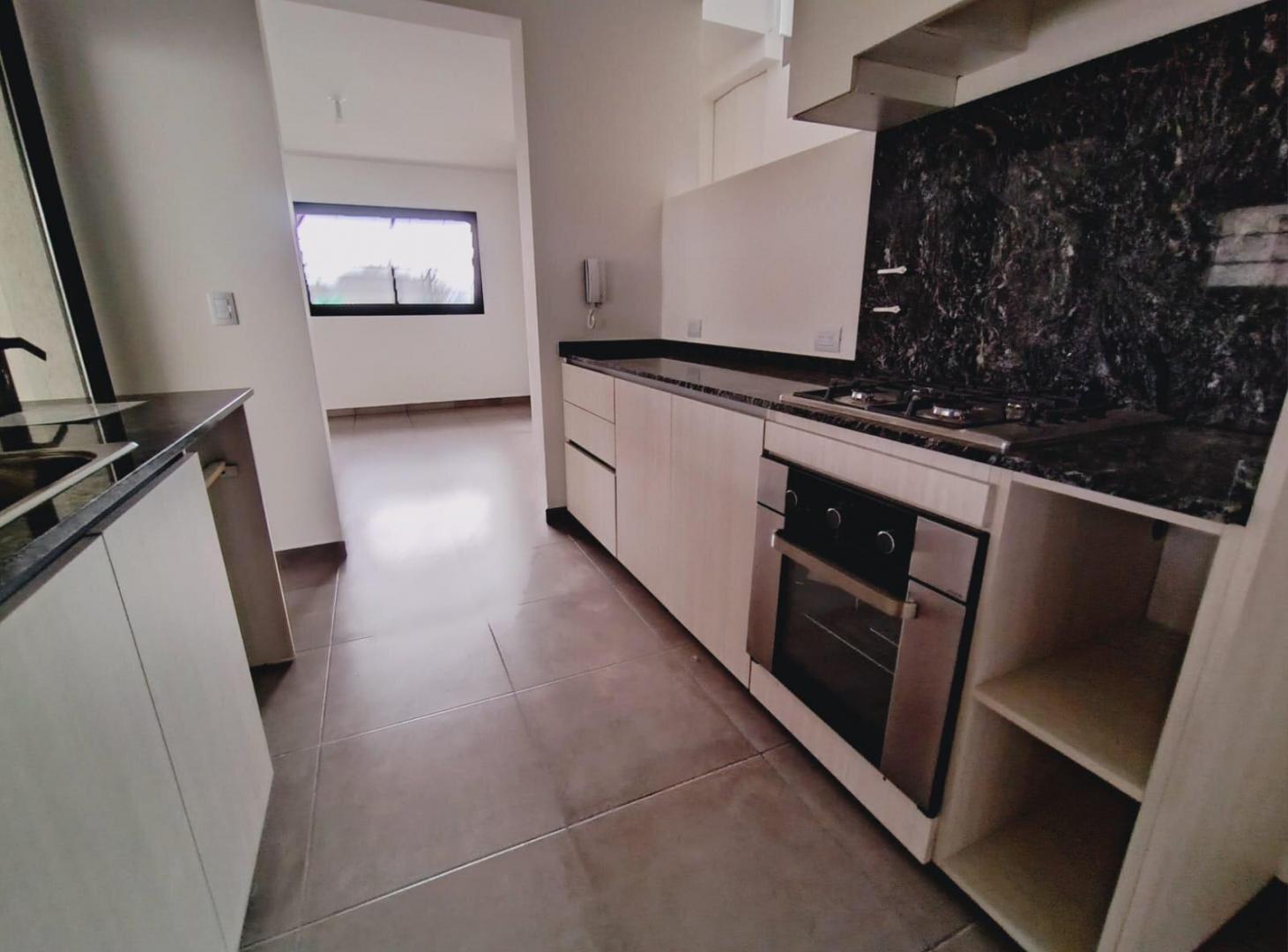 Foto de Alquiler Dúplex 3 Dorm. - 3 Baños - Asador y Cochera en Valle Escondido, imagen 2