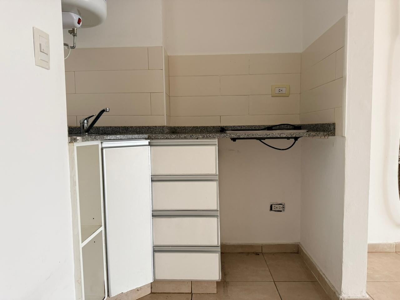 Foto de Oficina - Planta Libre + Baño - Centro, imagen 3