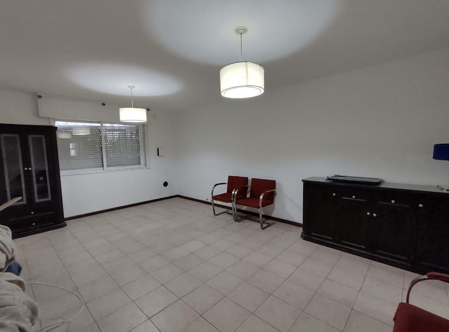 Alquiler | Casa 3 Dormitorios | Barrio Chateau Carreras