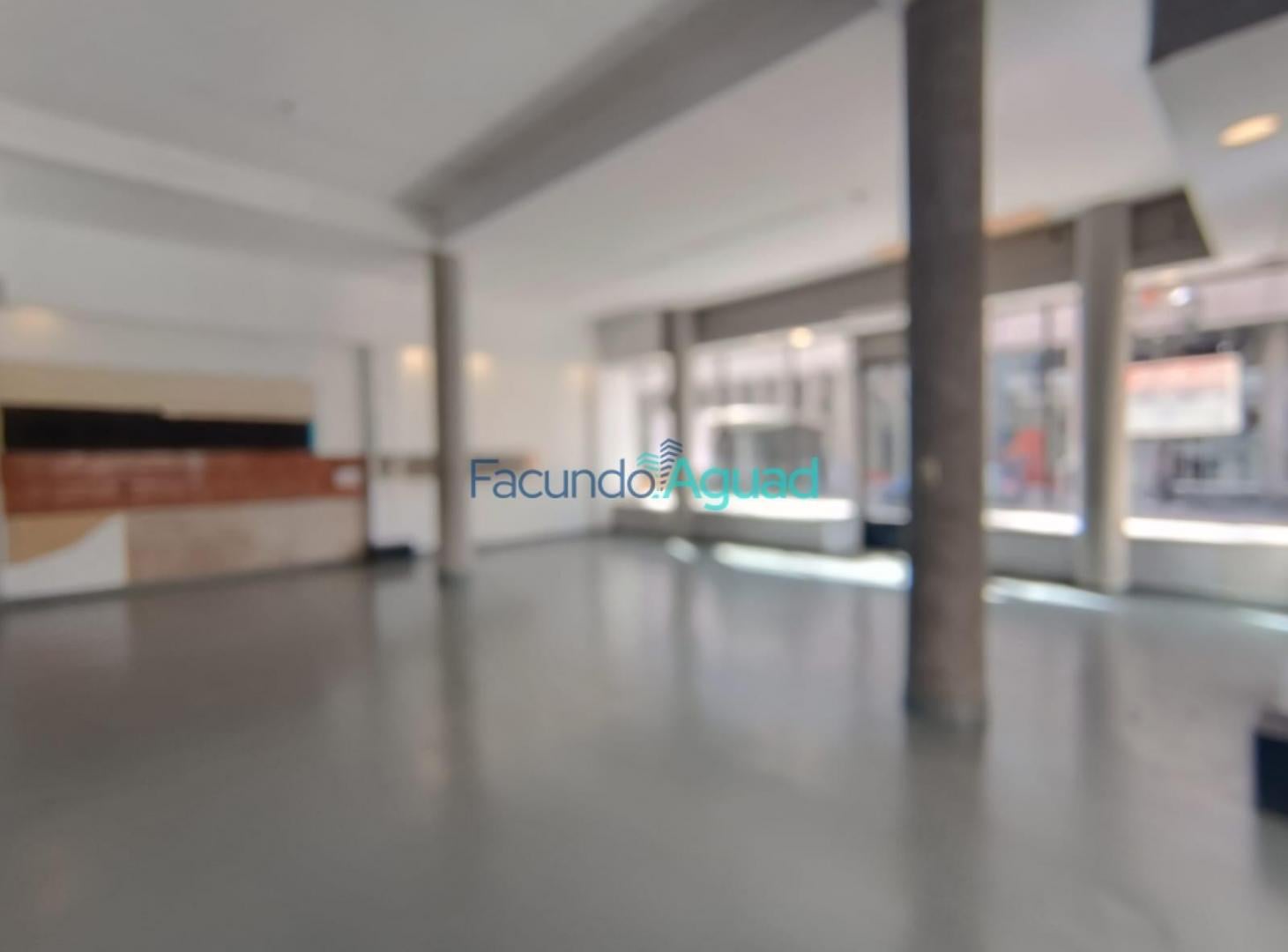 Foto de Alquiler Local Comercial | Barrio Centro | 400mt2 Totales, imagen 3