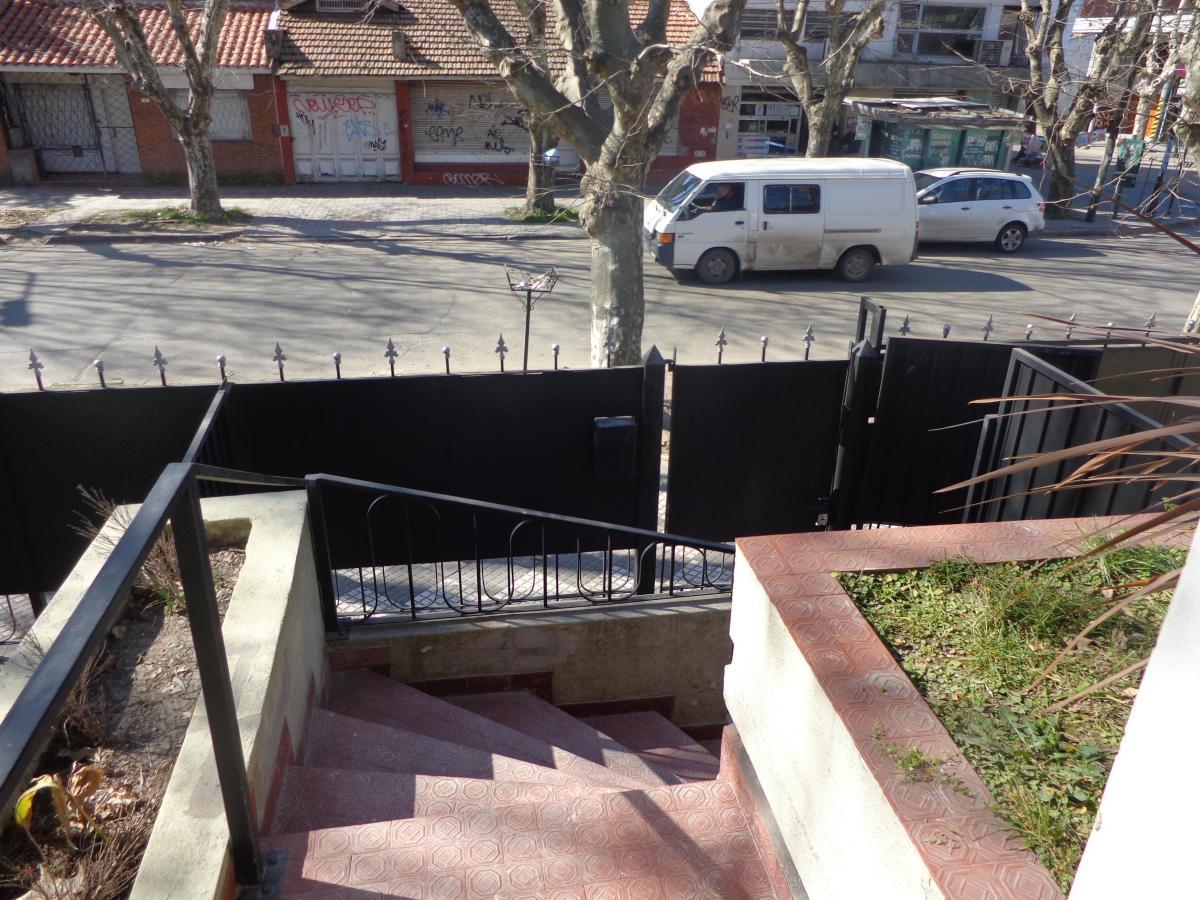 Departamento en PH, 3 dormitorios. VENTA