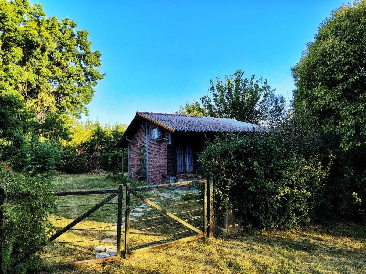 Casa con amplio dormitorio. VENTA 1