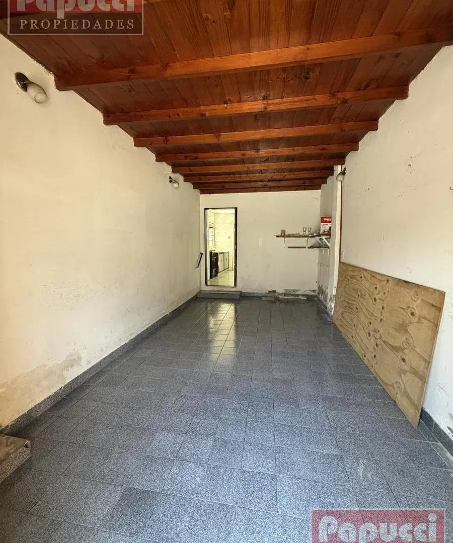 PH al Frente con Cochera y Patio | Alto Potencial de Redistribución | San Fernando – Alvear al 900 3