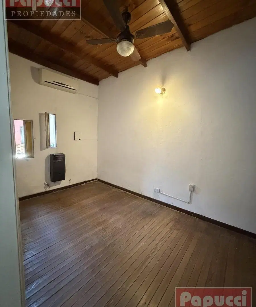 PH al Frente con Cochera y Patio | Alto Potencial de Redistribución | San Fernando – Alvear al 900 3