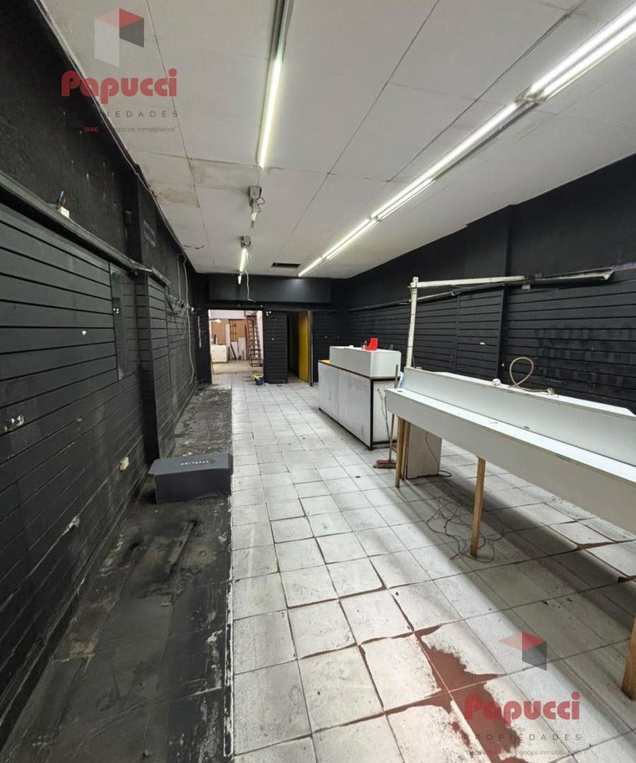 Foto de Local en Constitución | Excelente Vidriera | Zona Comercial Activa, imagen 2