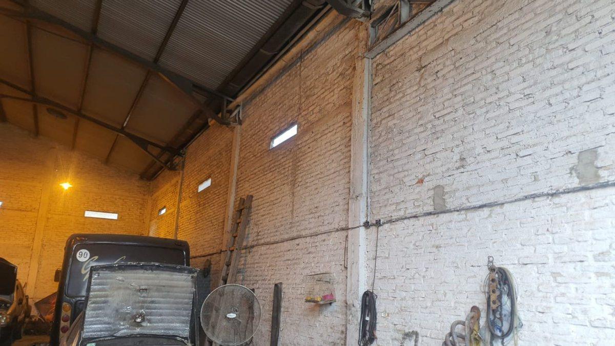 Venta Amplio Galpón. Apto Transito Pesado 4