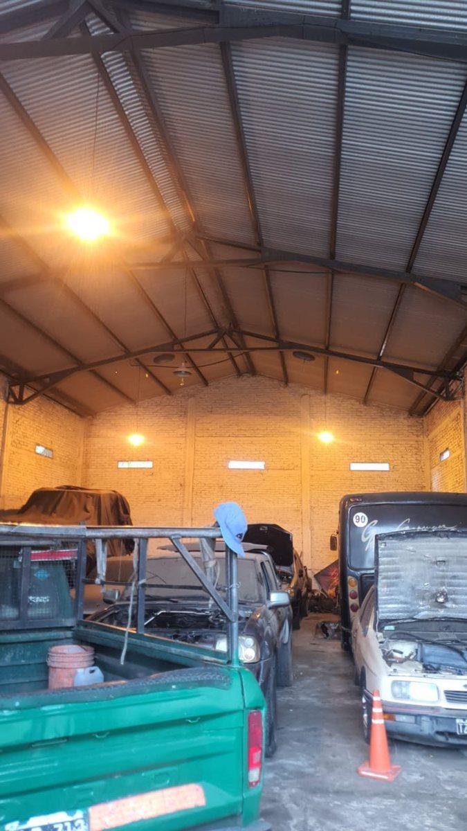 Venta Amplio Galpón. Apto Transito Pesado 3