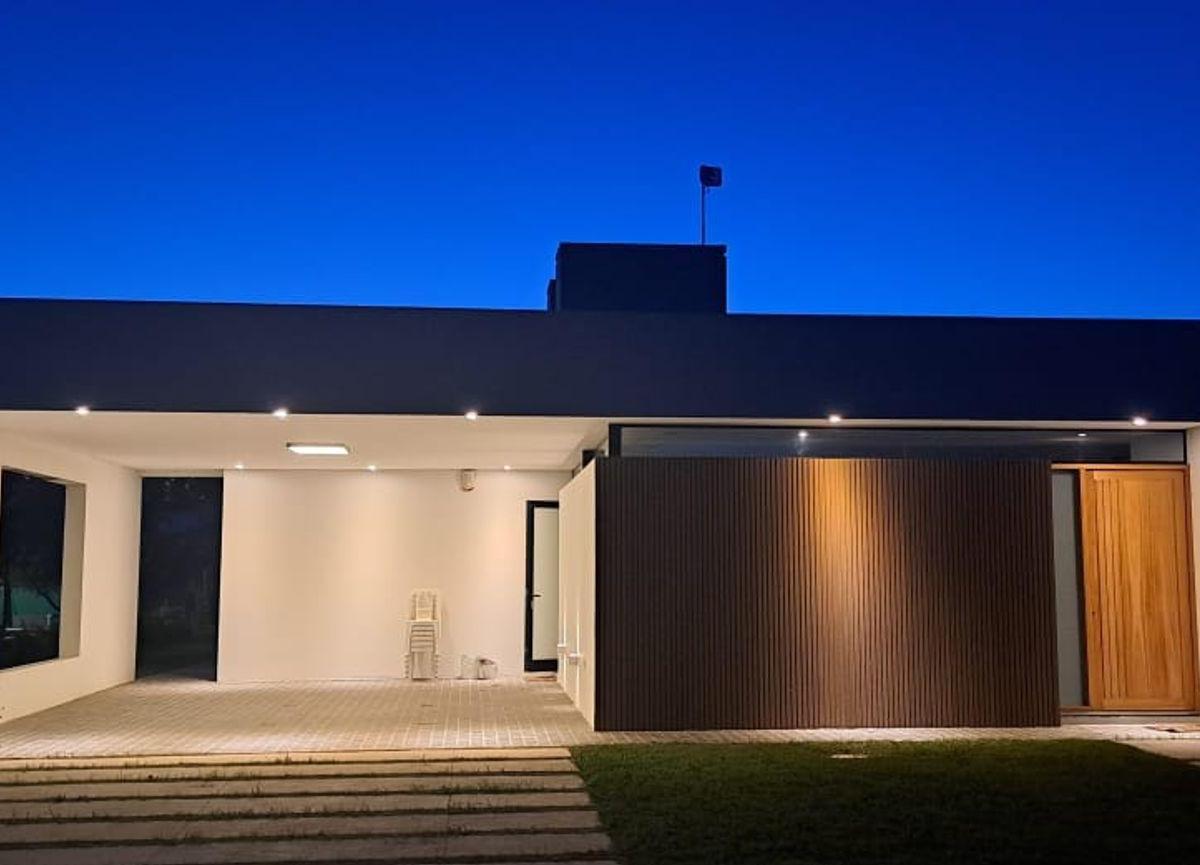Venta Casa 2 Dorm. Azahares del Paraná 1