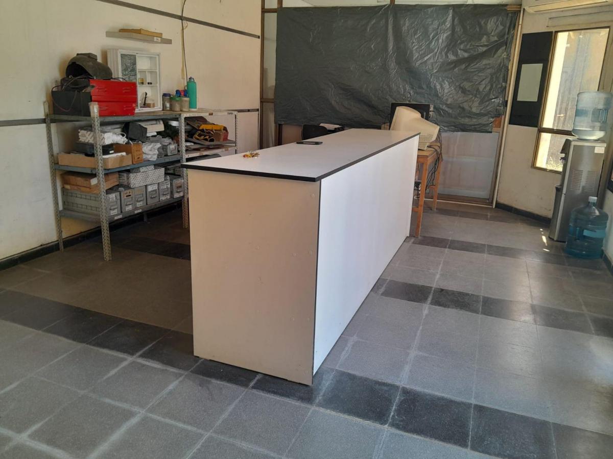 Venta Galpon Bv Oroño y Amenabar 4