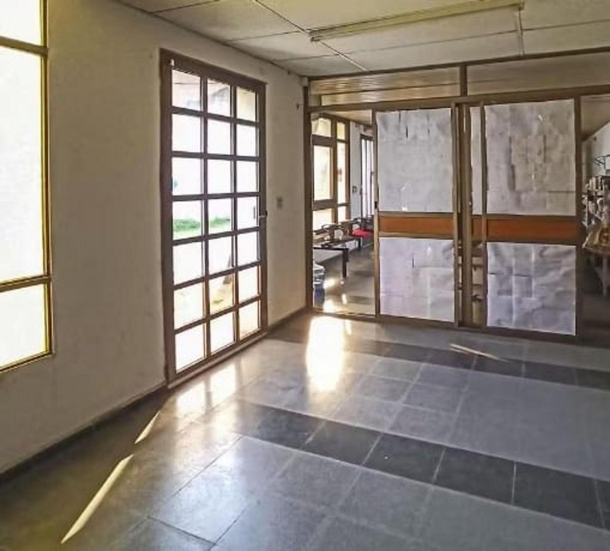 Venta Galpon Bv Oroño y Amenabar 3