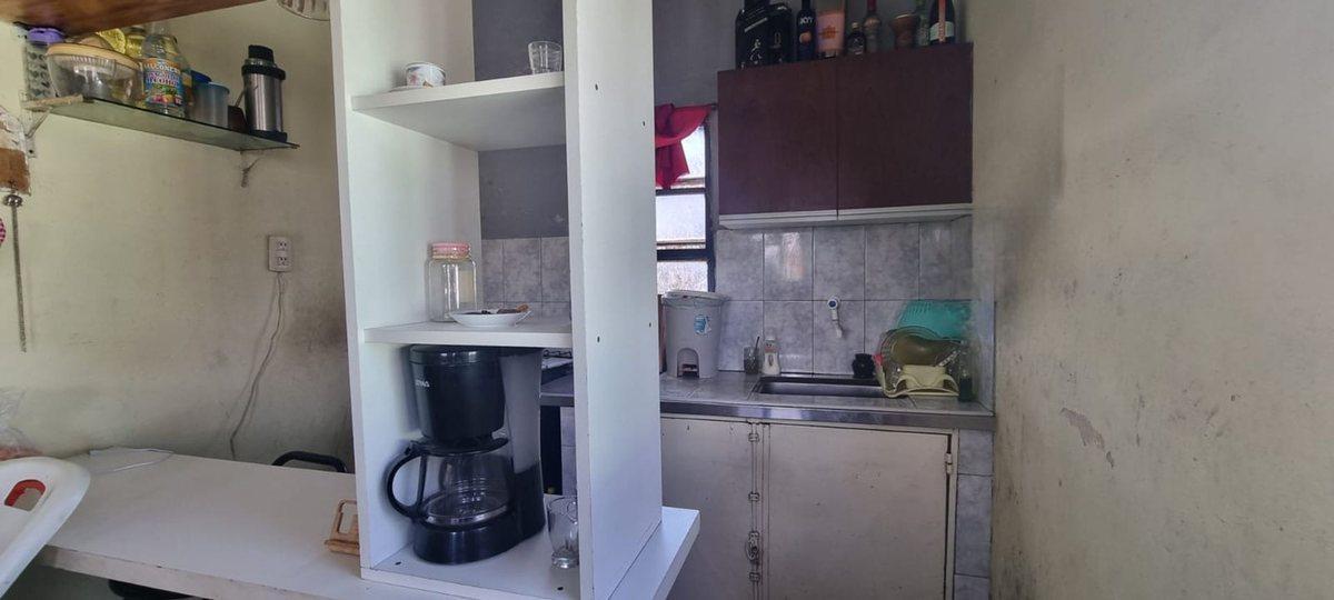Venta Casa 2 Familias + Galpon Al Frente 3
