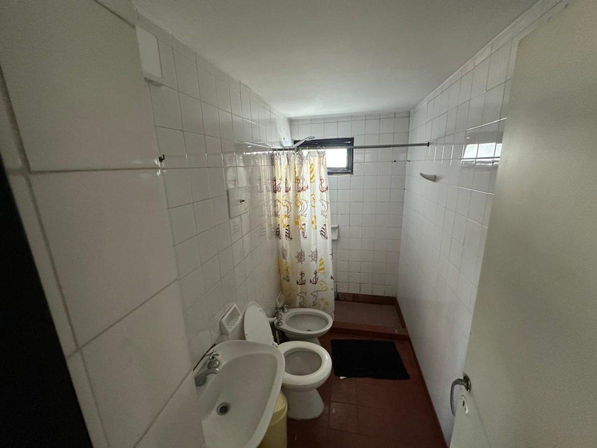 Departamento con Balcón de Dos Dorm. 5