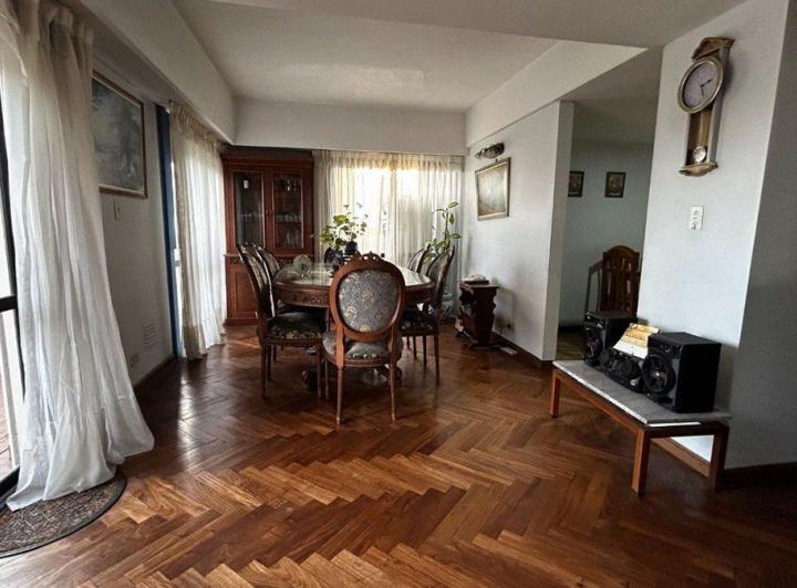 VENTA DEPARTAMENTO 4 DORMITORIOS EN LOURDES 1