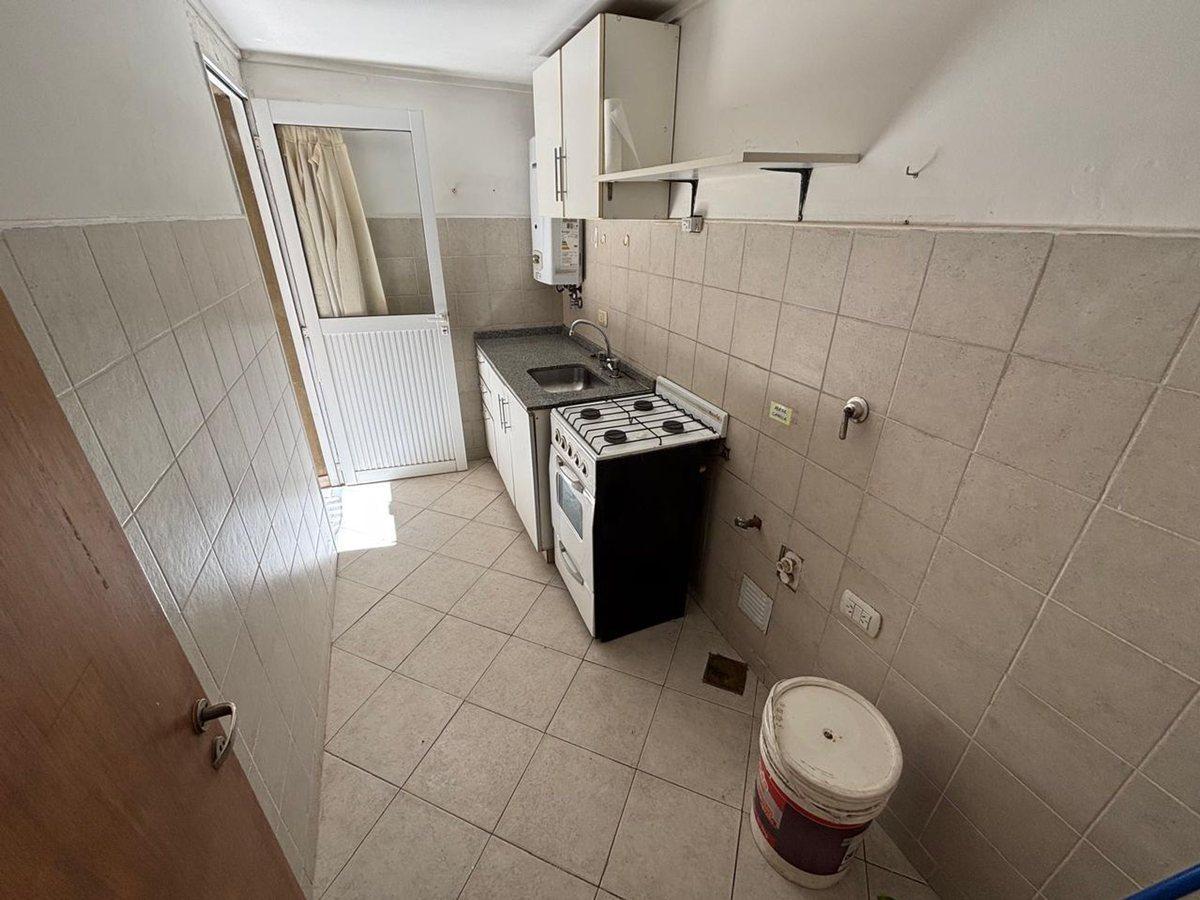 Foto de VENTA DEPARTAMENTO 1 DORMITORIO 2 PATIOS PICHINCHA, imagen 5