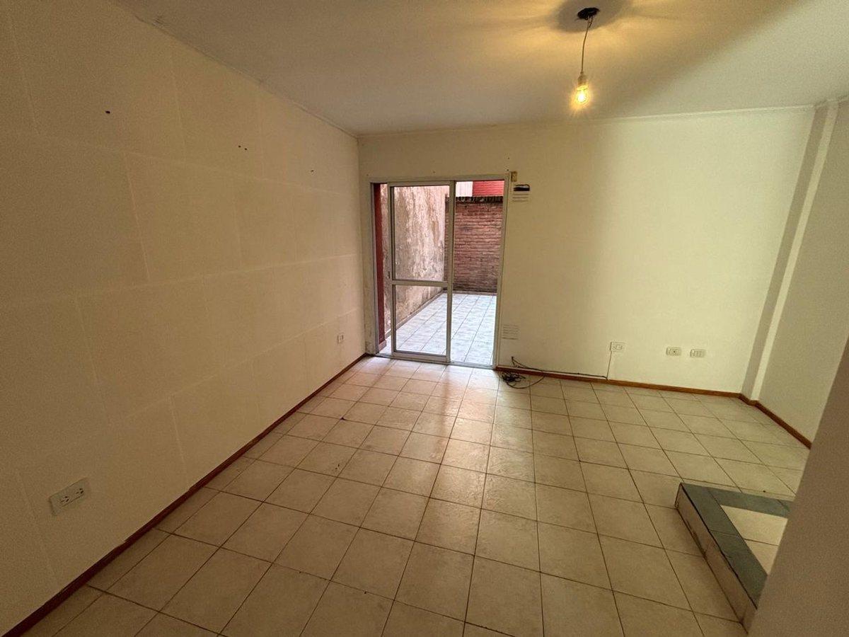 Foto de VENTA DEPARTAMENTO 1 DORMITORIO 2 PATIOS PICHINCHA, imagen 3