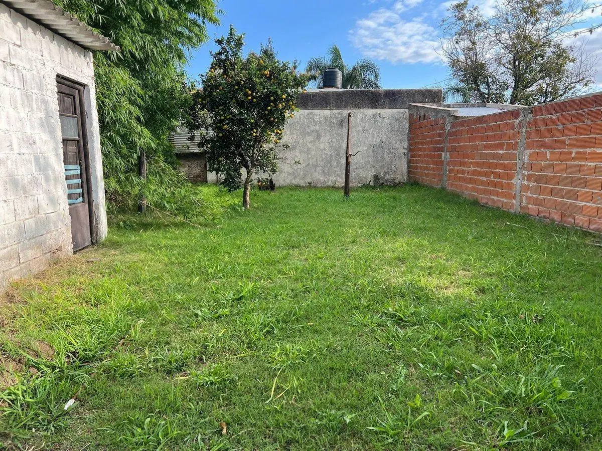 VENTA CASA 2 DORMITORIOS GRAN JARDIN VERDE PEREZ 4