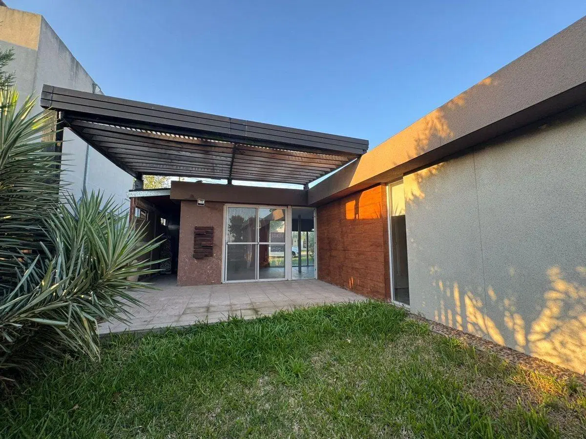 VENTA CASA EN BARRIO CERRADO LOGARITMO 5