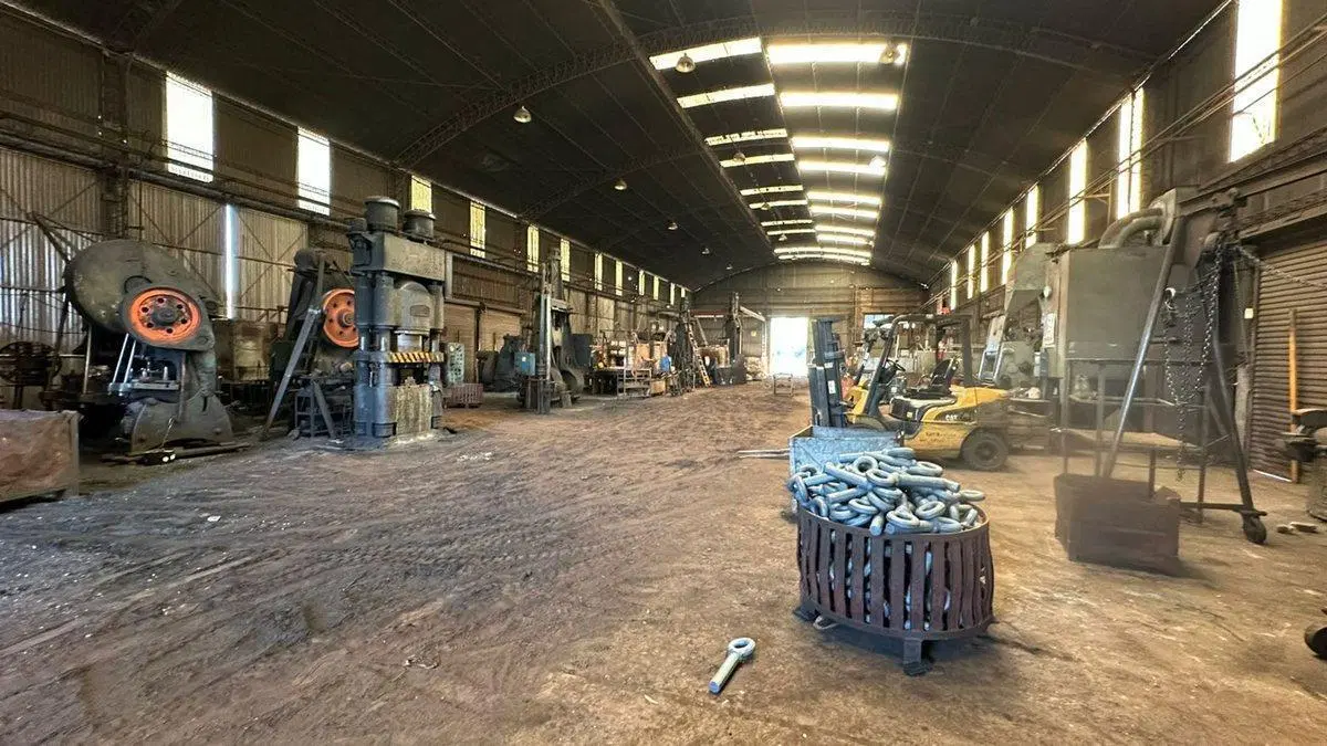 VENTA EMPRESA METALURGICA - GALPON - GRUA - GAS 2