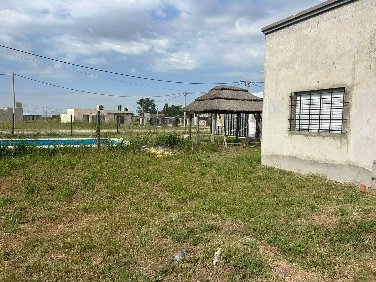 Casa en Barrio Las Fincas Ibarlucea. A terminar 5