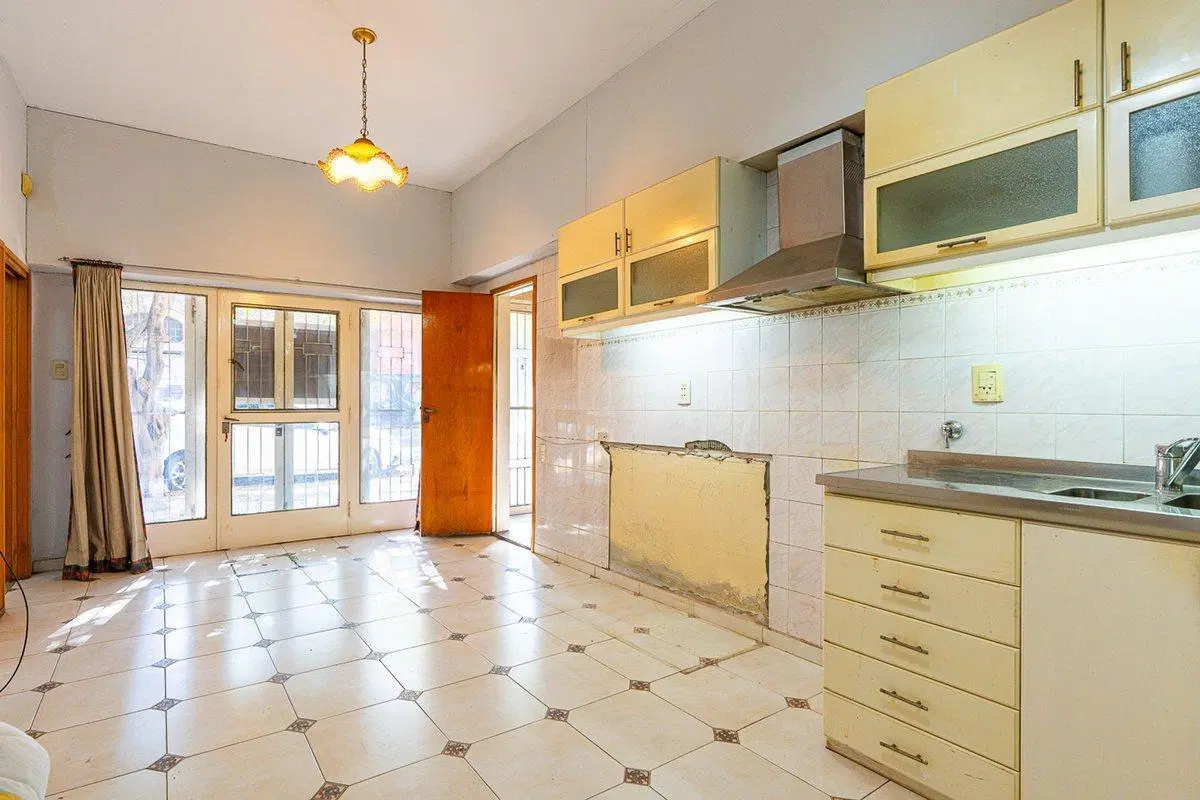 VENTA IMPORTANTE CASONA EN PICHINCHA 2