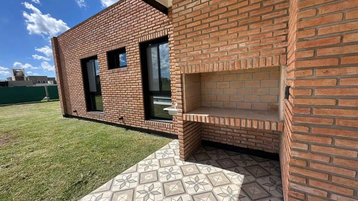 Casa a estrenar en Barrio Don Mateo 5